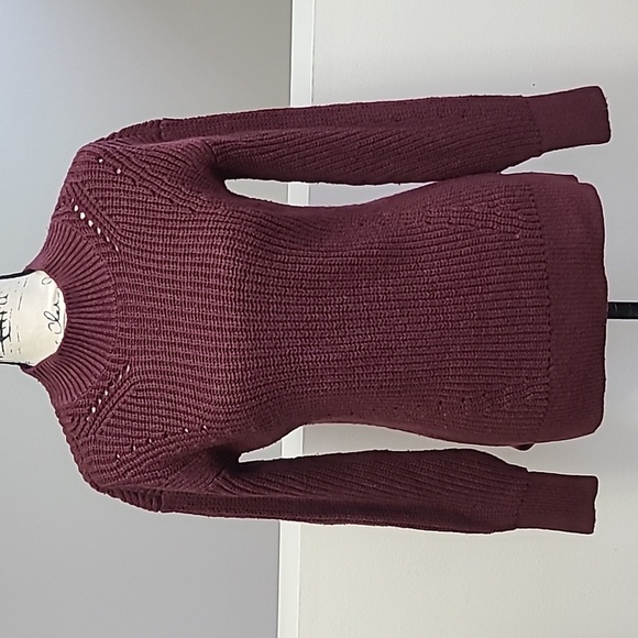 Abercrombie & Fitch Sweaters - Abercrombie & Fitch chunky knit burgundy pullover mock neck sweater